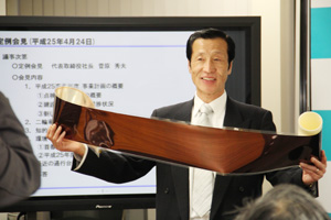 今年４月２４日に実施した首都高速道路株）社長定例会見の様子