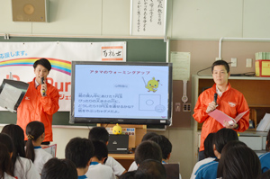 2013年9月20日に行われた「東北の未来へRUNRUN!プロジェクト」の「クリエイティブシンキング教室」の様子