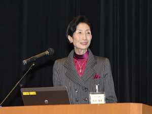 JFMA FORUM 2014で講演する坂本さん