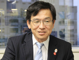 局長に聞く84　主税局長