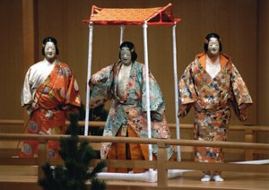 能「江口」２０１５年９月２日、国立能楽堂）　撮影／辻井　清一郎