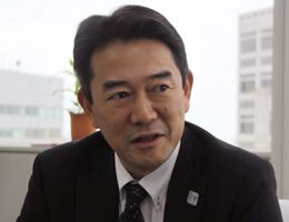 局長に聞く100　病院経営本部長