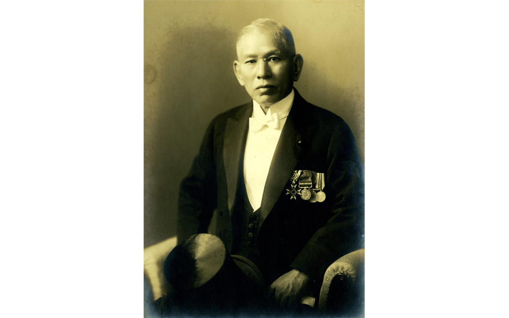 昭和51930)年頃の創業者、津村重舎初代)