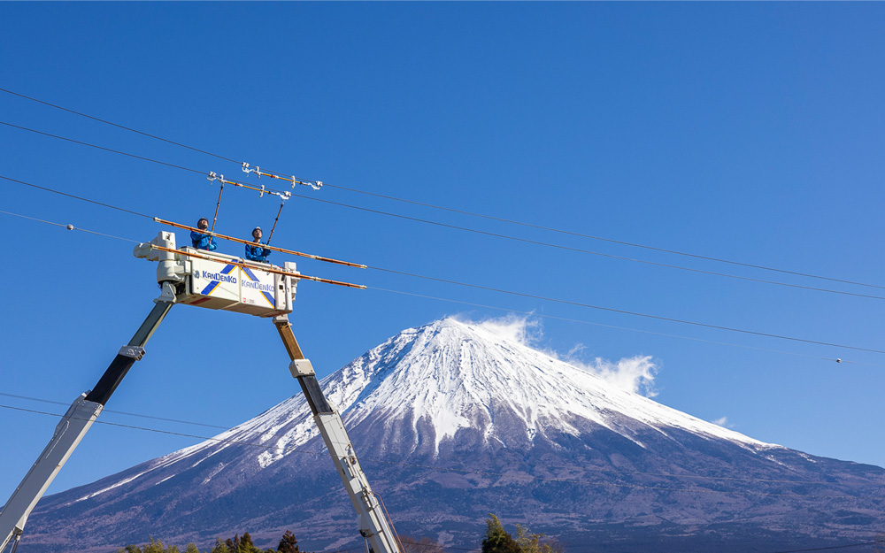 配電線の設置からメンテナンスまで電力インフラを担う